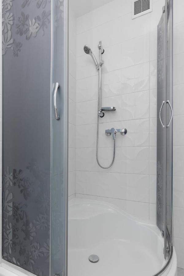 Apartaments Solec 79 By Noclegi Renters Varsovia Exterior foto