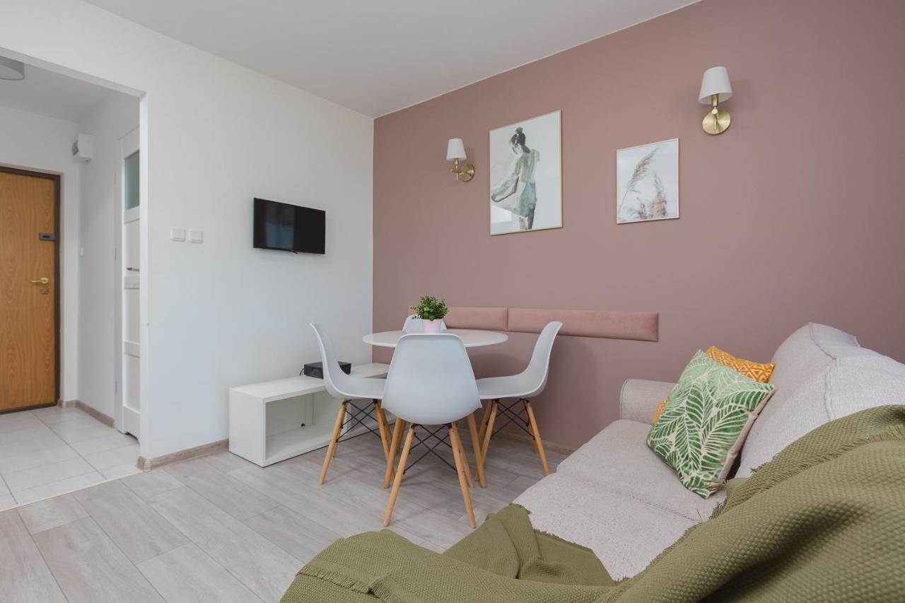 Apartaments Solec 79 By Noclegi Renters Varsovia Exterior foto